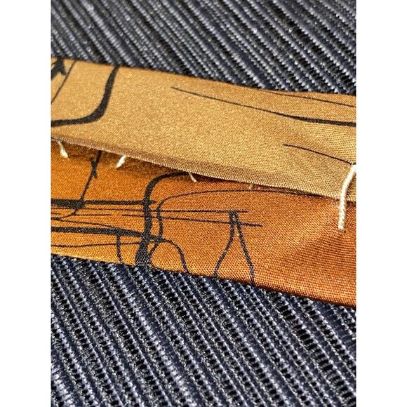 Jerry Garcia Men’s Silk Neck Tie Collection Fifty-Two “Hand Hold” Neckwear 61” - Picture 4 of 4